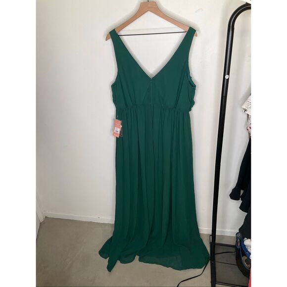 Birdy Grey Laurie Bridesmaid Dress in Emerald - Picture 3 of 8